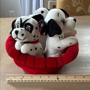 Disney 101 Dalmatians Basket of Puppies